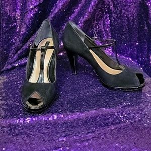 Bandolino Black Suede Heels